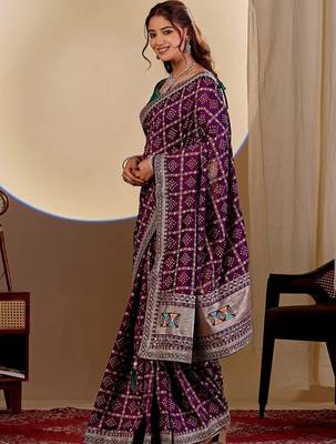 Purple bandhani zari silk blend designer saree 5