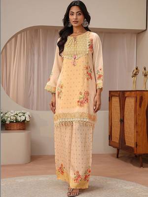 peach floral printed straight kurta set 1
