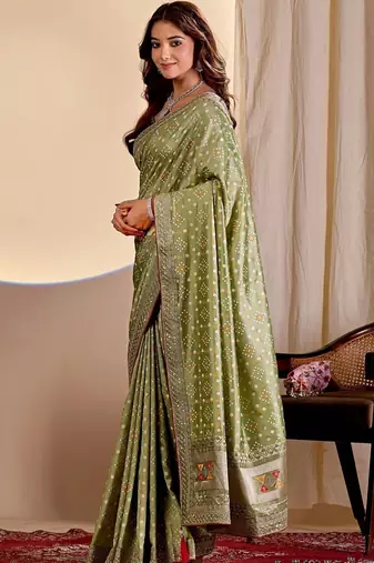 Green bandhani printed embroidered silk blend saree with unstitched blouse piece