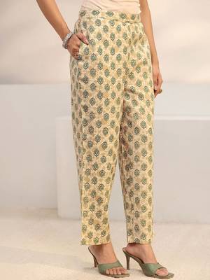 women floral printed regular thread work kurta with trousers & with dupatta 5