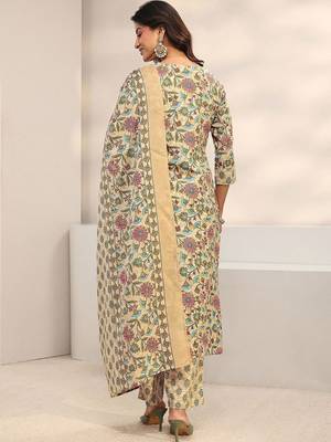 women floral printed regular thread work kurta with trousers & with dupatta 6