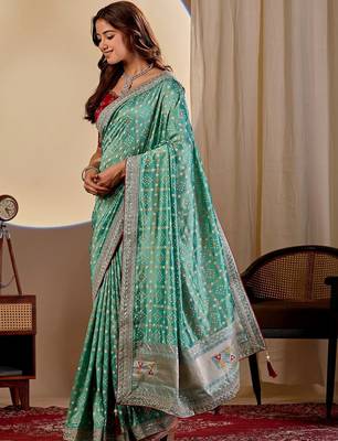 Teal bandhani embroidered silk blend designer saree 2