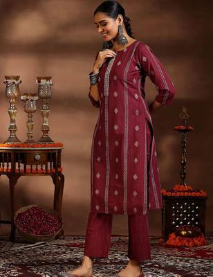 women ethnic motifs regular thread work kurta with trousers & with dupatta 4