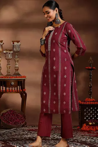 women ethnic motifs regular thread work kurta with trousers & with dupatta