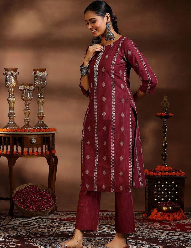 women ethnic motifs regular thread work kurta with trousers & with dupatta