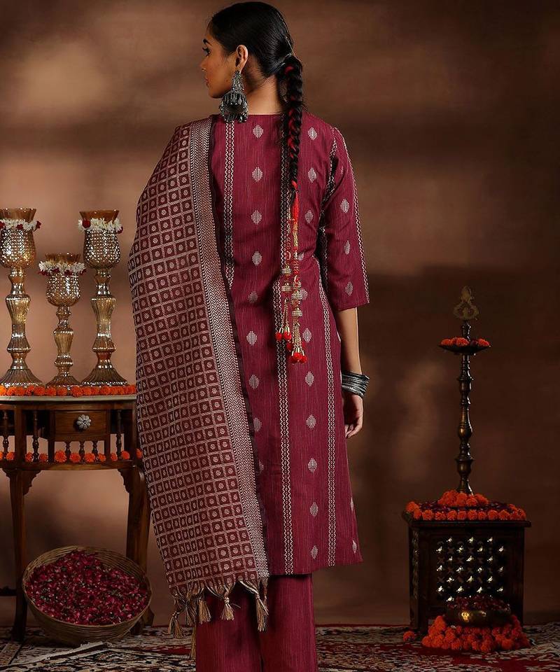 women ethnic motifs regular thread work kurta with trousers & with dupatta