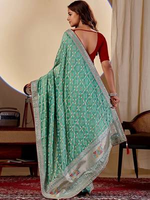 Teal bandhani embroidered silk blend designer saree 5