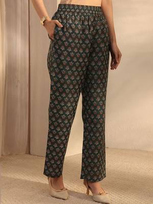 women floral printed regular thread work kurta with trousers & with dupatta 7