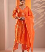women ethnic motifs printed regular thread work kurta with trousers & with dupatta