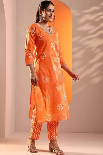 women ethnic motifs printed regular thread work kurta with trousers & with dupatta