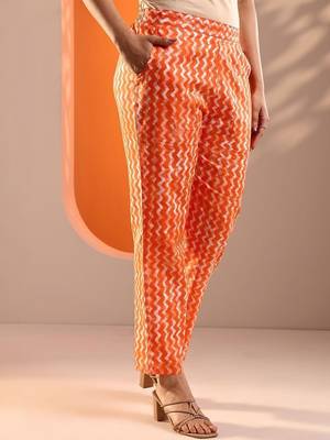 women ethnic motifs printed regular thread work kurta with trousers & with dupatta 7