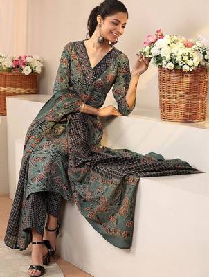 women floral printed regular kurta with trousers & with dupatta 1