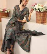 women floral printed regular kurta with trousers & with dupatta