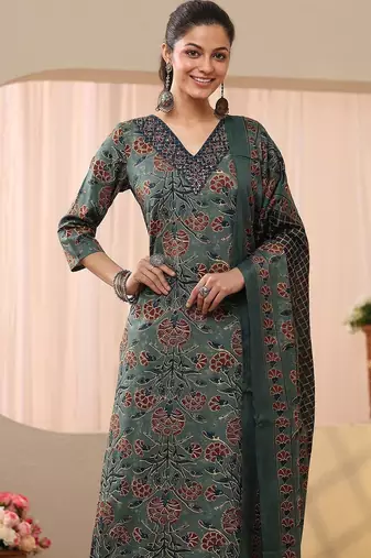 women floral printed regular kurta with trousers & with dupatta