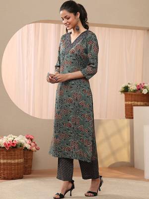women floral printed regular kurta with trousers & with dupatta 4