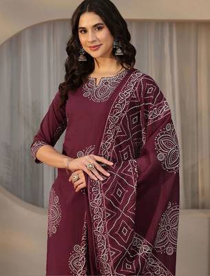 burgundy bandhani printed cotton straight suit set 5
