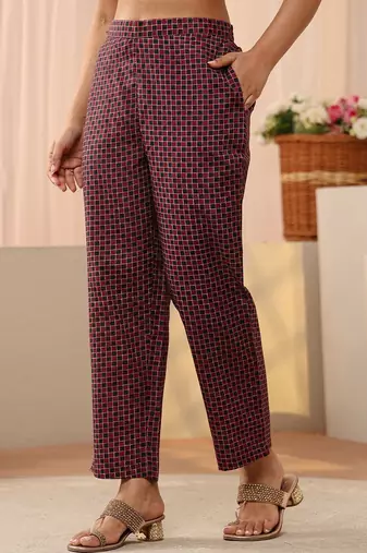women floral printed regular kurta with trousers & with dupatta