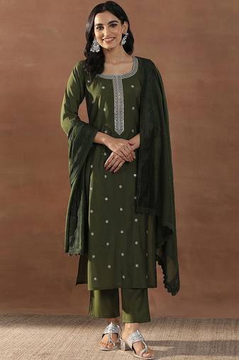 women floral embroidered regular sequinned kurta with trousers & with dupatta