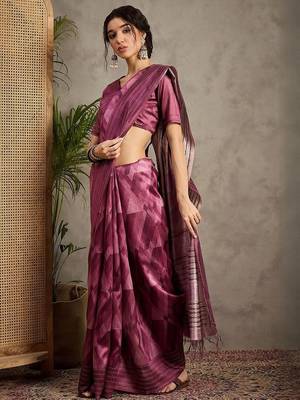 Magenta kantha work silk cotton tussar saree 3