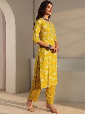 libas yellow floral printed straight suit set with dupatta 4