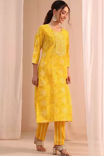 women ethnic motifs printed regular mirror work kurta with trousers & with dupatta
