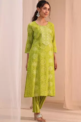women ethnic motifs printed regular mirror work kurta with trousers & with dupatta
