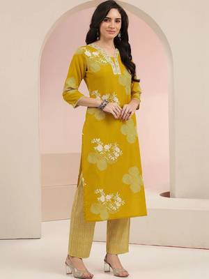 mustard bandhani printed cotton blend straight suit set 3