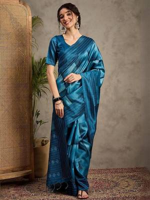Blue geometric printed kantha work silk cotton tussar saree 4