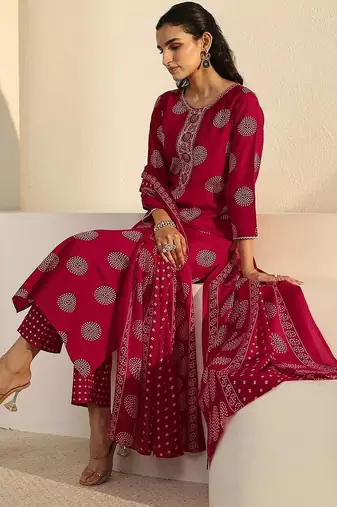 women ethnic motifs printed regular thread work kurta with sharara & with dupatta