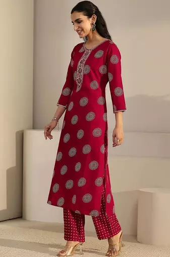 women ethnic motifs printed regular thread work kurta with sharara & with dupatta