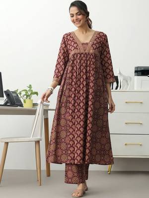 women ethnic motifs printed empire mirror work kurta with trousers 1