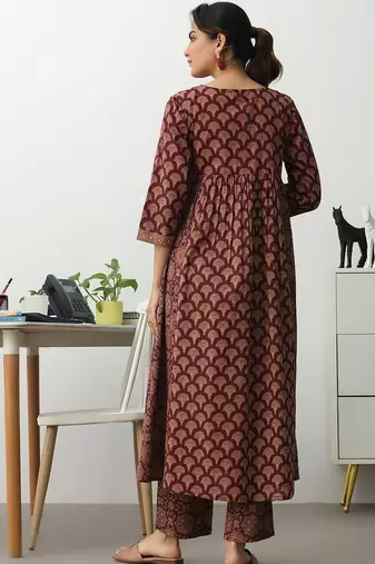 women ethnic motifs printed empire mirror work kurta with trousers