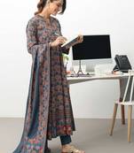 women ethnic motifs printed regular cotton blend kurta with trousers & with dupatta