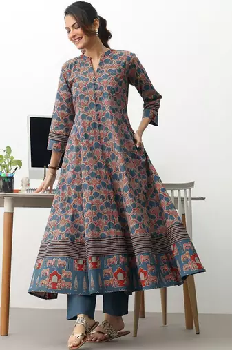 women ethnic motifs printed regular cotton blend kurta with trousers & with dupatta