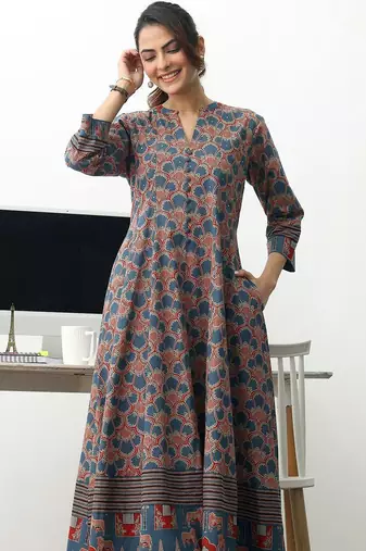 women ethnic motifs printed regular cotton blend kurta with trousers & with dupatta