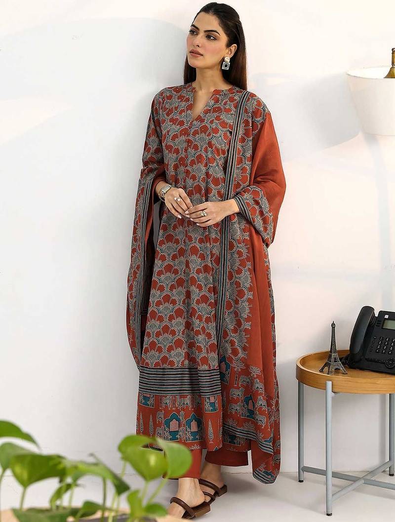 women ethnic motifs printed regular cotton blend kurta with trousers & with dupatta