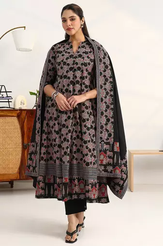 women ethnic motifs printed regular cotton blend kurta with trousers & with dupatta