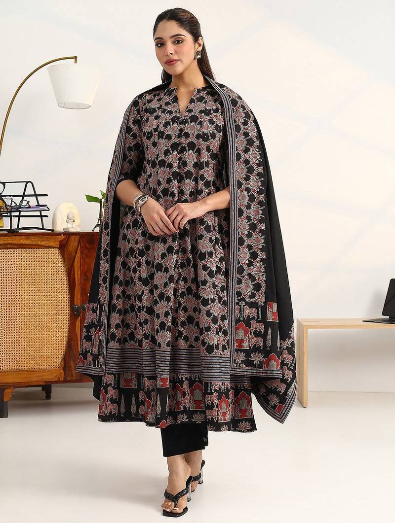 women ethnic motifs printed regular cotton blend kurta with trousers & with dupatta