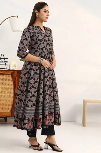 women ethnic motifs printed regular cotton blend kurta with trousers & with dupatta