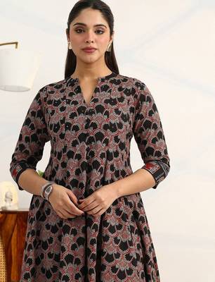 women ethnic motifs printed regular cotton blend kurta with trousers & with dupatta 6