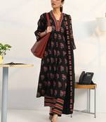 women floral printed regular cotton blend kurta with trousers & with dupatta