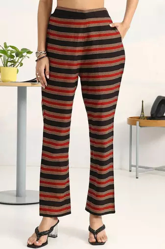women floral printed regular cotton blend kurta with trousers & with dupatta