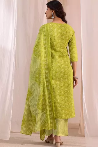 women ethnic motifs printed regular kurta with trousers & with dupatta