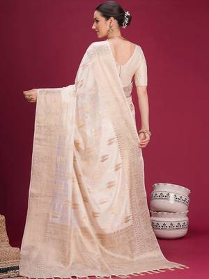 Off white woven design zari silk cotton handloom banarasi saree 3