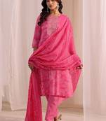 women ethnic motifs printed regular thread work kurta with trousers & with dupatta