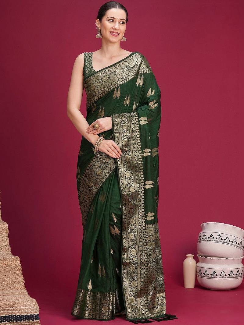 Green woven design zari silk blend handloom banarasi saree
