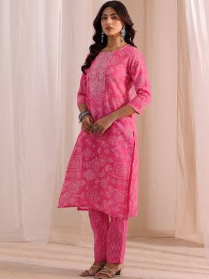women ethnic motifs printed regular thread work kurta with trousers & with dupatta 6