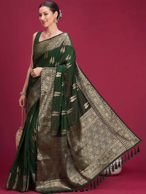 Green woven design zari silk blend handloom banarasi saree 4