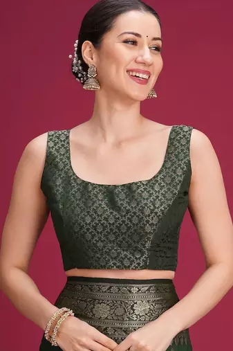 Green woven design zari silk blend handloom banarasi saree