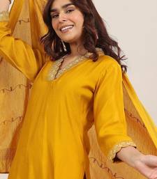 women ethnic motifs embroidered kurta with trousers & dupatta